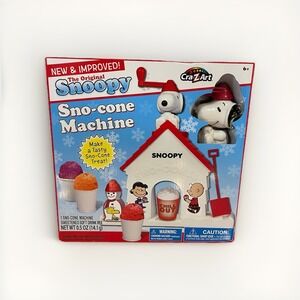 The Original Snoopy Snow Cone Sno-Cone Machine Maker Peanuts Retro NEW